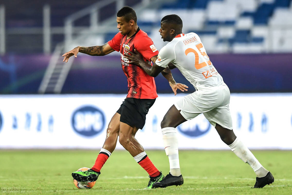 包含转折点广州队复出首秀；国王杯转会期攻防权衡；信心回归；纪律约束更严格的词条